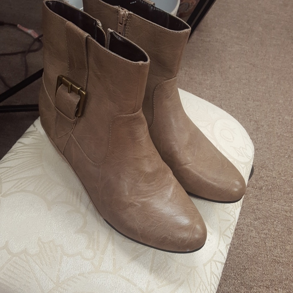 💥SOLD💥 Naturalizer Ankle Boots